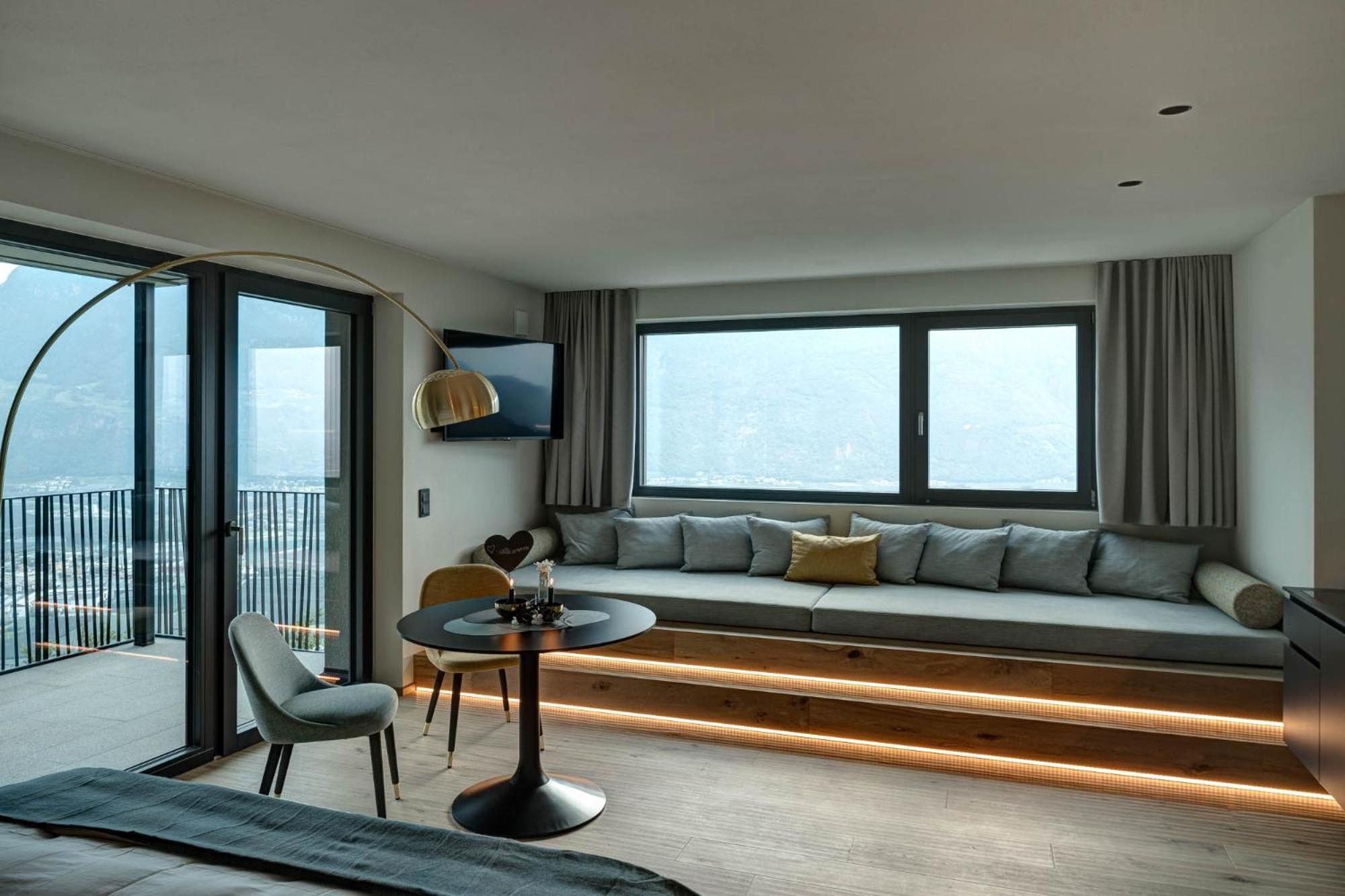 My Spring - Panoramic Suites Lana Bilik gambar